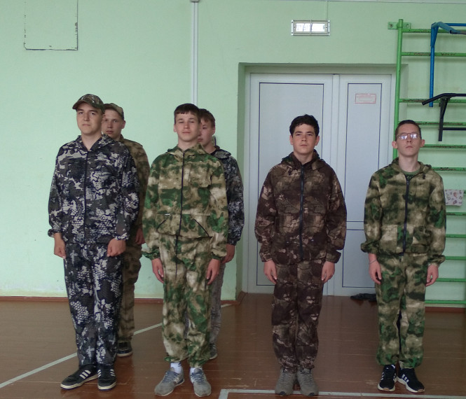 Военный лагерь для 8-классников.